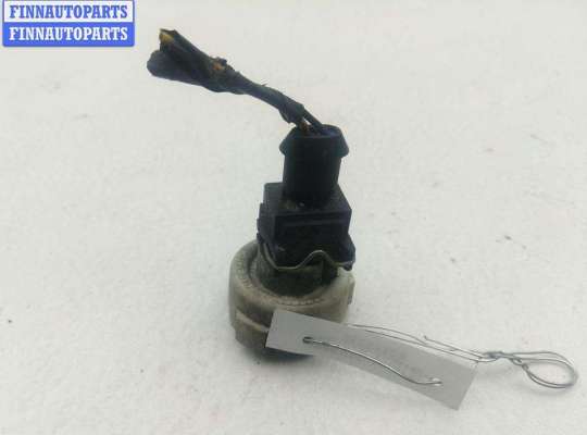 купить Патрон лампы указателя поворота на Volvo S40 / V40 (1995-2004)