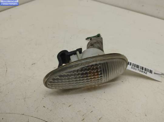 купить Повторитель поворота правый на Mitsubishi Space Wagon (1998-2004)