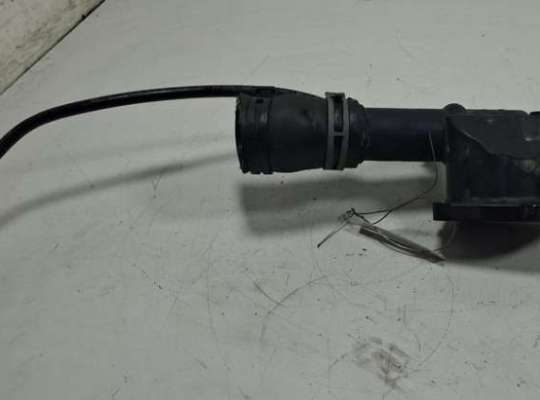 купить Фланец (тройник) системы охлаждения на Audi A4 B8 (2007-2015)