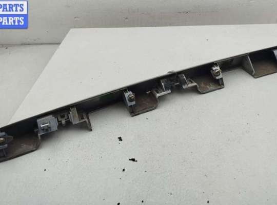 купить Накладка подсветки номера на Peugeot 206