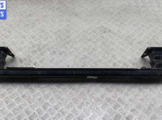 купить Усилитель бампера переднего на Peugeot 307