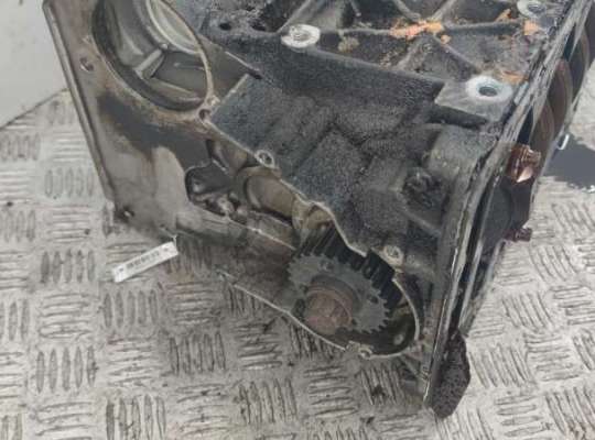 купить Блок цилиндров двигателя (картер) на Audi A4 B6 (2001-2004)
