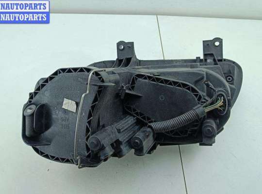 купить Фара правая на Volkswagen Caddy (2004-2010)