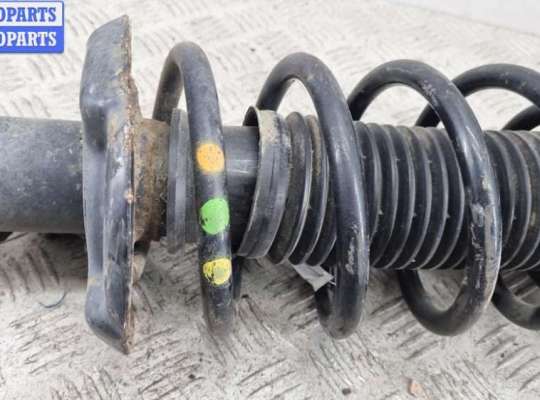 купить Стойка подвески передняя правая на Volkswagen Passat B6