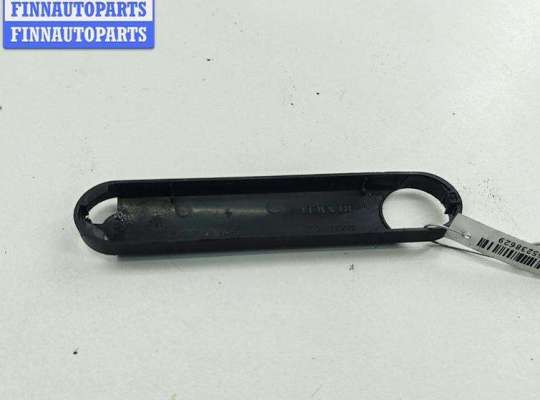 купить Крышка поводка стеклоочистителя на Renault Scenic II (2003-2009)