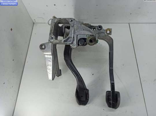 Педальный узел (педаль) на Audi A6 (C5)