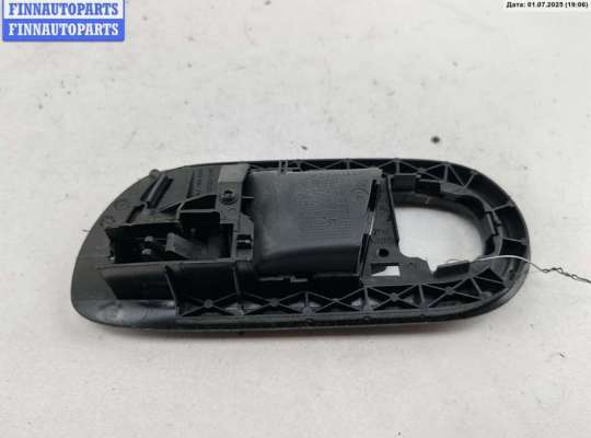 купить Ручка двери внутренняя задняя правая на Volkswagen Sharan (2000-2010)