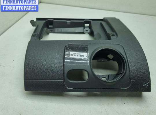 Накладка декоративная на торпедо VG2401090 на Volkswagen Golf-5