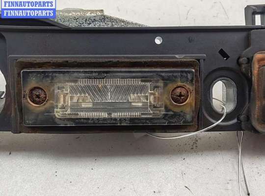 Планка подсветки номера на Volkswagen Passat B5+ (3B, GP)