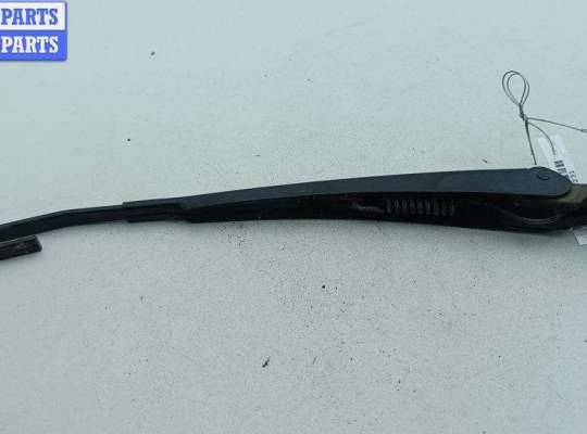 купить Щеткодержатель (поводок стеклоочистителя) задний на Volkswagen Golf-4