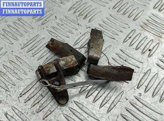 купить Скоба (кронштейн) крепления форсунки на Mercedes M-Class ML W163 (1998-2004)