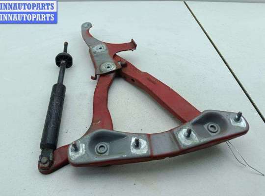 купить Петля капота правая на Mercedes C-Class W202 (1993-2000)