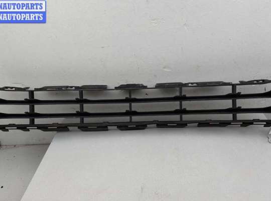 купить Решётка (заглушка) в бампер на Renault Megane II (2002-2008)