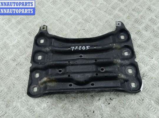 Кронштейн КПП опорный MB1561458 на Mercedes S-Class W221 (2005-2013)
