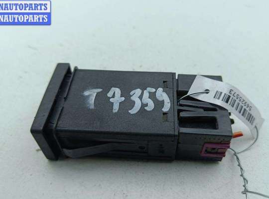 купить Кнопка аварийной сигнализации (аварийки) на Volkswagen Passat B5+ (GP)