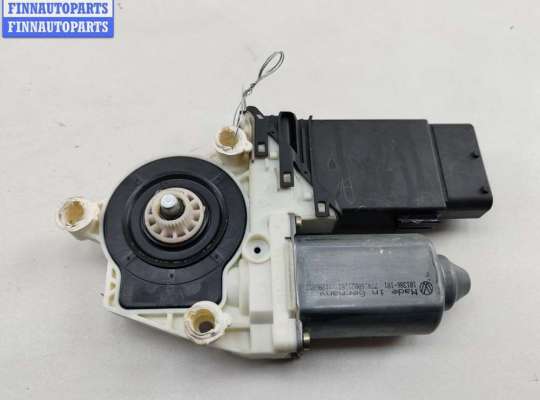 купить Моторчик стеклоподъемника передний правый на Volkswagen Golf-4