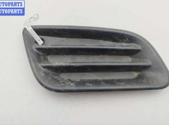 Решётка (заглушка) в бампер MT570523 на Mitsubishi Space Star (1998-2005)