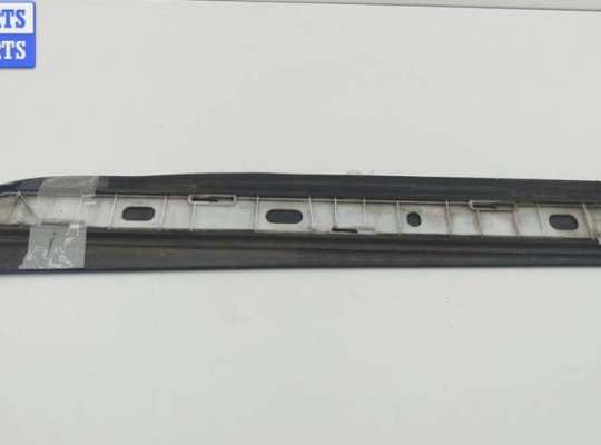 купить Молдинг двери задней левой на Audi A6 C6 (2004-2011)