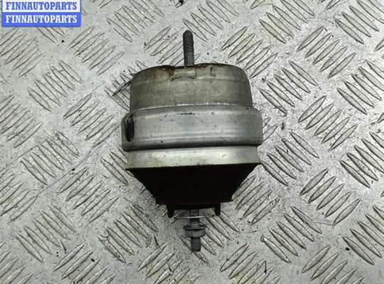 Подушка крепления двигателя VG2720388 на Volkswagen Passat B5