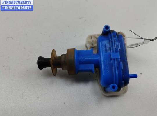 Активатор (привод) замка двери задней левой AU1690699 на Audi 100 C3 (1982-1991)