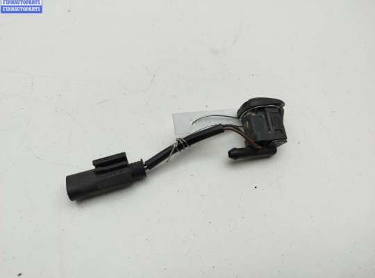 купить Форсунка омывателя на BMW 5 E39 (1995-2003)