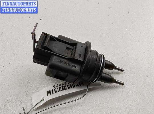 купить Датчик уровня омывающей жидкости на Volkswagen Passat B6