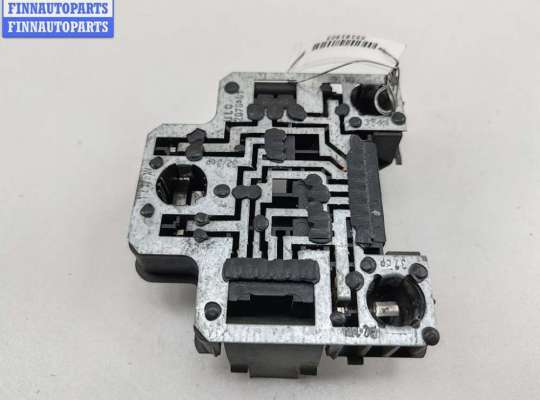 купить Плата фонаря заднего правого на Volkswagen Transporter T4