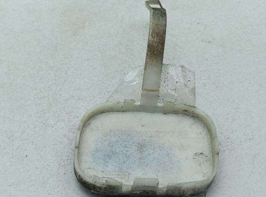 купить Решётка (заглушка) в бампер на Peugeot 307