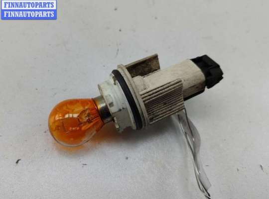 купить Патрон лампы указателя поворота на Mitsubishi Carisma