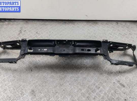 купить Рамка передняя (панель кузовная, телевизор) на Volkswagen Passat B3