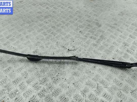 купить Щеткодержатель (поводок стеклоочистителя) передний на Ford Focus I (1998-2005)