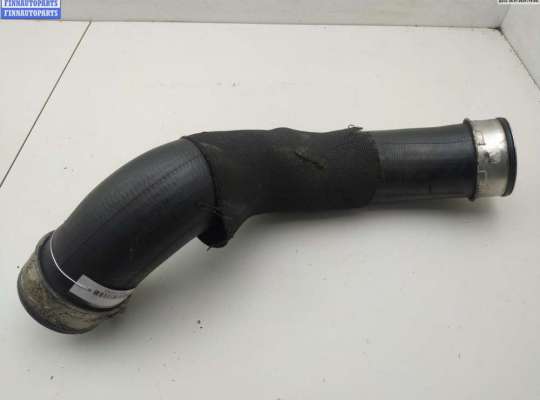 Патрубок интеркулера MB1495541 на Mercedes E-Class W211 (2002-2009)