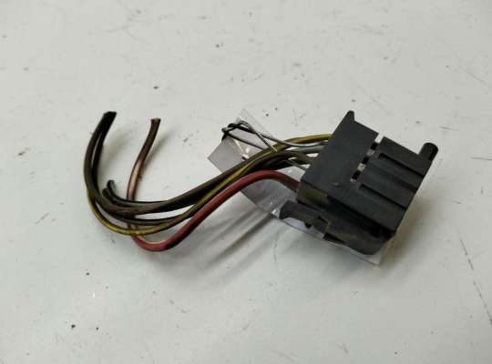 Разъем (фишка) проводки VG2167353 на Volkswagen Passat B4