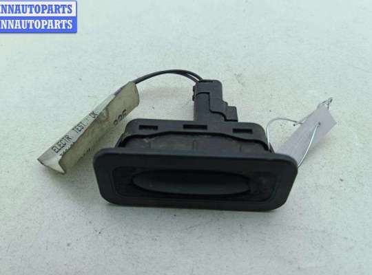 купить Кнопка открывания багажника на Renault Scenic II (2003-2009)