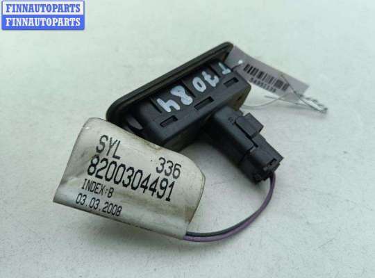 купить Кнопка открывания багажника на Renault Scenic II (2003-2009)