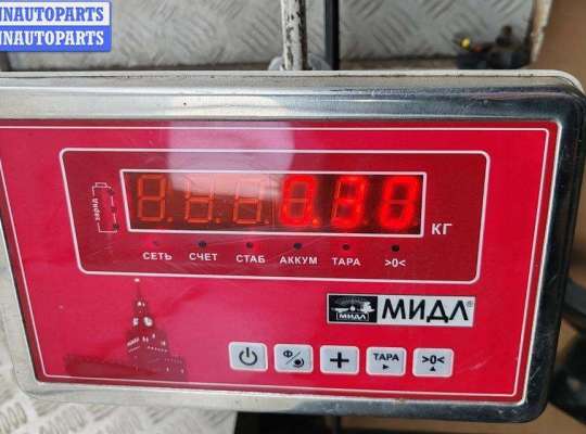 купить Молдинг двери передней правой на Volkswagen Golf-4