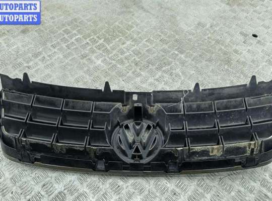 Решетка радиатора на Volkswagen Touareg I (7L)