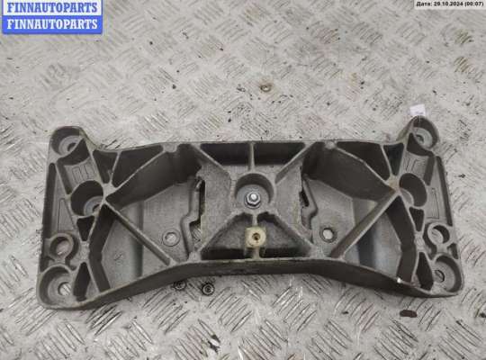 купить Кронштейн КПП опорный на BMW 5 F10/F11 (2009-2017)