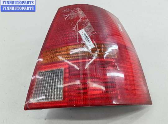 Фонарь задний правый VG2717903 на Volkswagen Golf-4