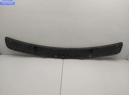 купить Решетка капота на Mercedes C-Class W203 (2000-2006)