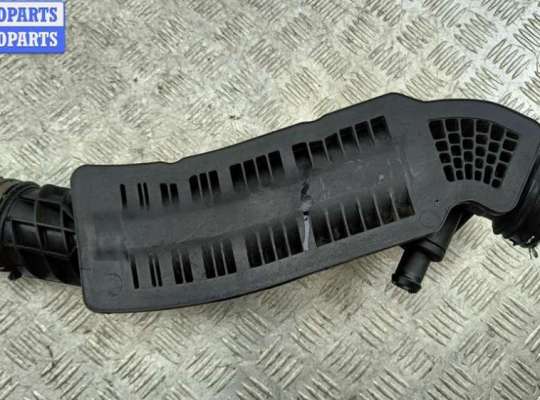 купить Патрубок интеркулера на Mercedes C-Class W203 (2000-2006)