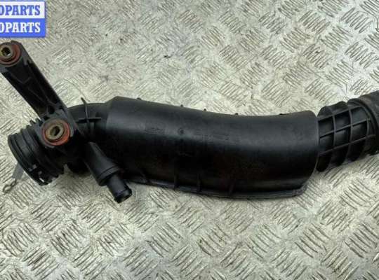 купить Патрубок интеркулера на Mercedes C-Class W203 (2000-2006)