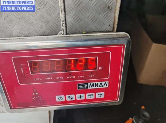 купить Накладка замка капота на Ford Focus III (2011-2018)