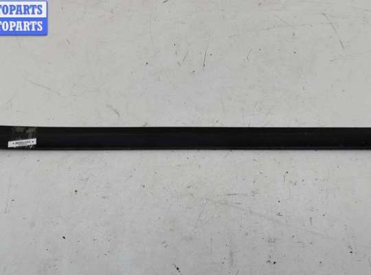 купить Молдинг двери задней правой на Audi A6 C5 (1997-2005)