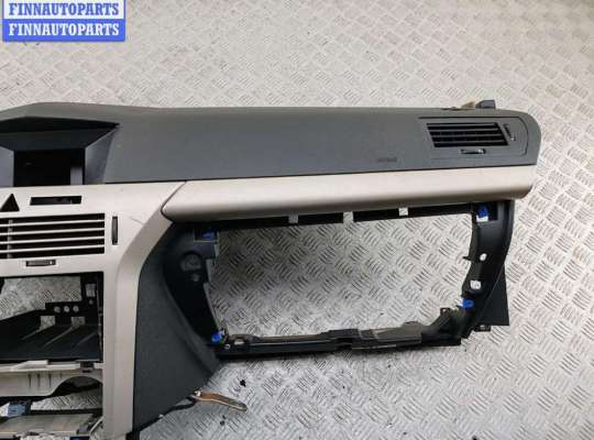 купить Панель приборная (торпедо) на Opel Astra H (2004-2009)