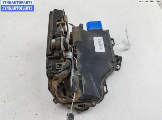 купить Замок двери передней левой на Volkswagen Caddy (2004-2010)