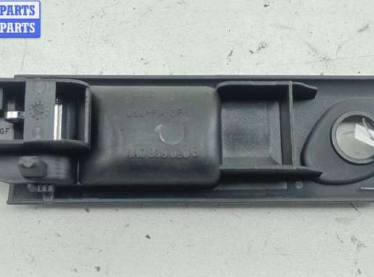 купить Ручка двери внутренняя задняя правая на Audi A6 C4 (1994-1997)