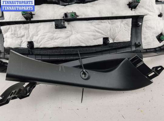 купить Обшивка крышки багажника на Mazda 3 (2018- ) BP