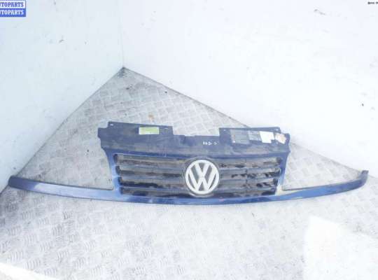 Решетка радиатора на Volkswagen Sharan I (7M)