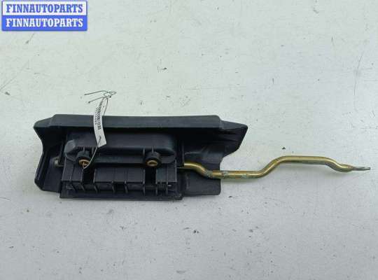 купить Ручка двери внутренняя задняя правая на Volkswagen Transporter T4